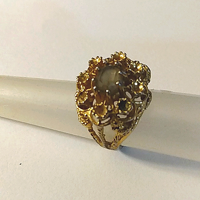 18Kt KTE Flower Cluster Ring